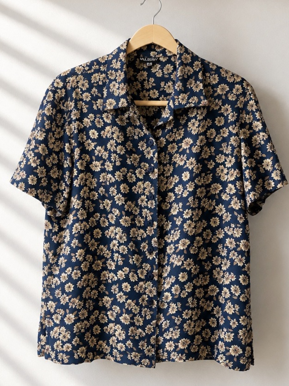 Vintage SILK Mulberry Blue Floral Button Down Blouse Size M Quiet Luxury Flowy - Picture 1 of 10